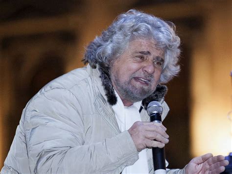 Beppe Grillo'ın İstanbul'daki Stand-Up Gösterisi: İtalyan Politikacı ve Komedyenin Şaşırtıcı Birleşiminin Ardındaki Hikaye!