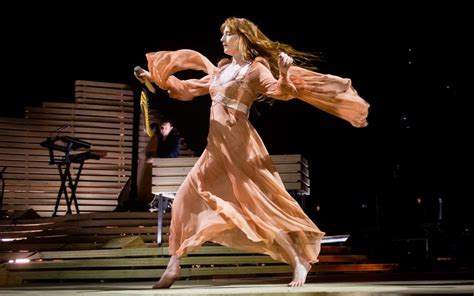 Florence Welch İstanbul Konseri: Efsanenin Canlı Bir Şöleni!