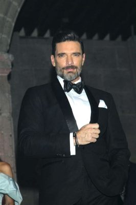 Julian Gil Şarkı Söyleme Yarışması Aşkıyla Çalkalandı: Meksika Yıldızı Yeni Bir Yolun İzinden Giderek Kalpleri Fethetti!